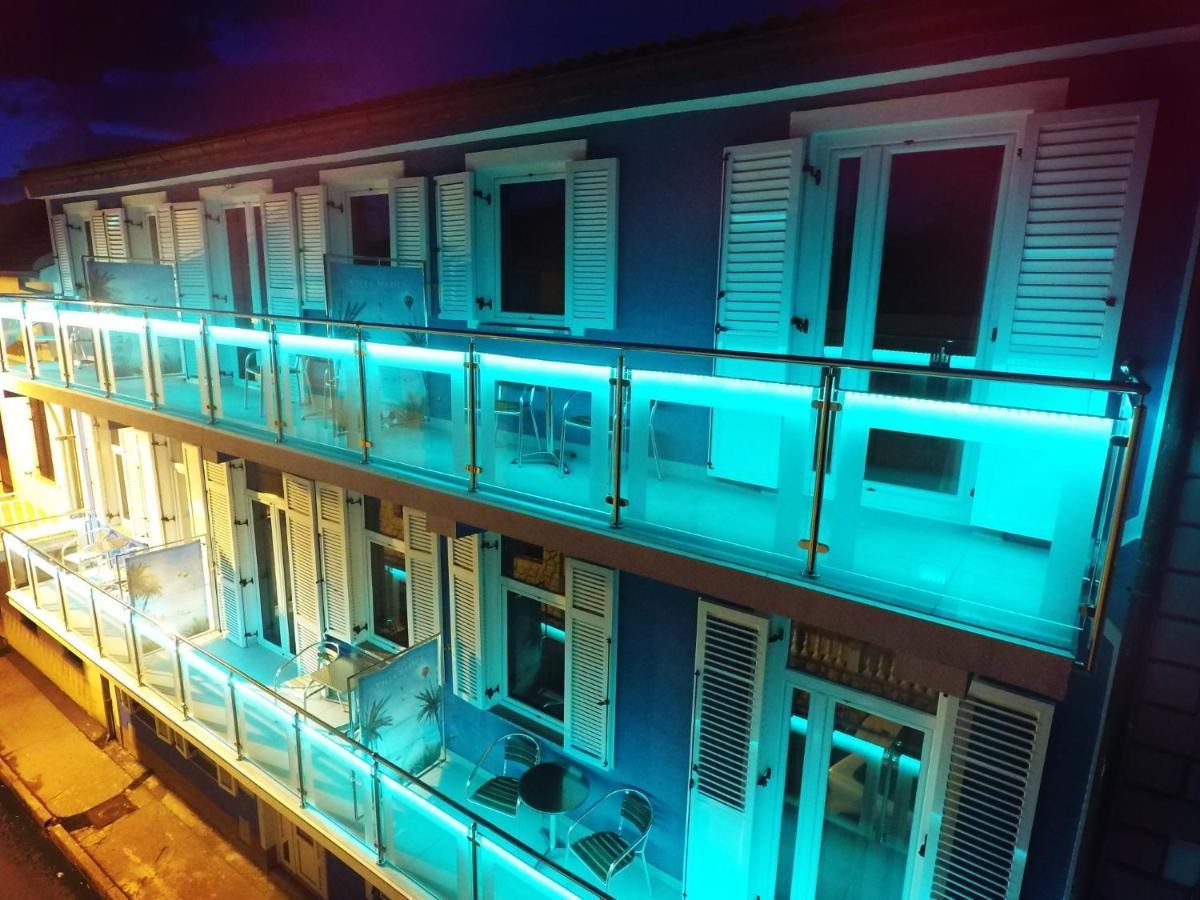 Villa Mit Whirlpool Fuer 32 Per Crikvenica Eksteriør bilde