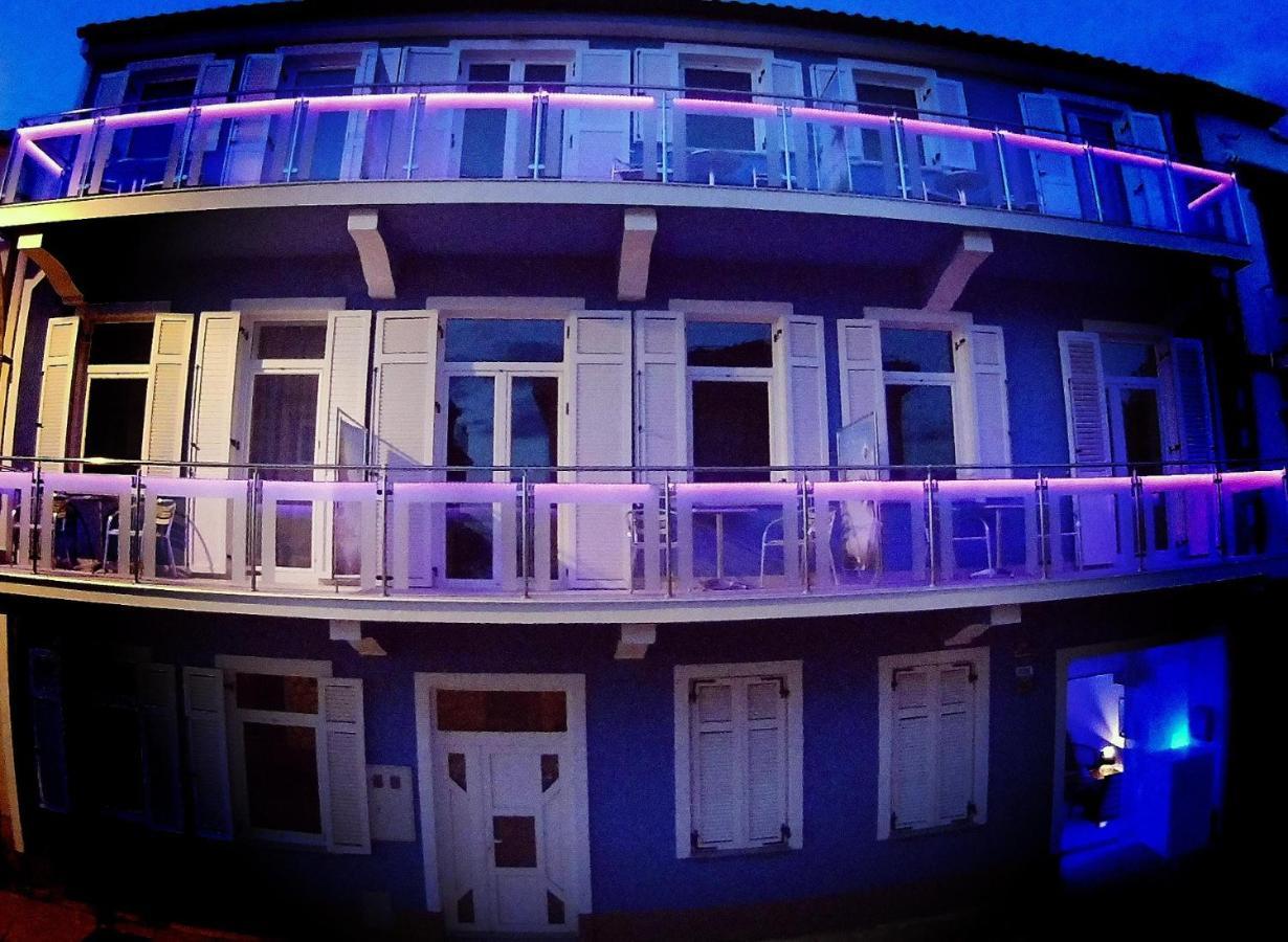 Villa Mit Whirlpool Fuer 32 Per Crikvenica Eksteriør bilde